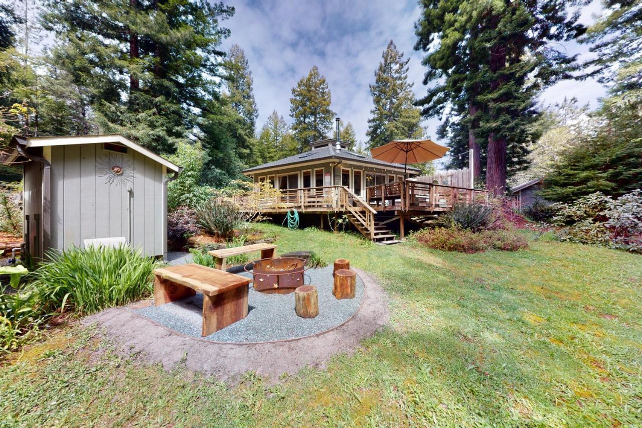 Mendo Cupola Villa Mendocino Exterior photo